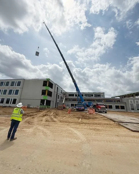 Rental Cranes in Conroe TX and Rigging Heavy Lifts