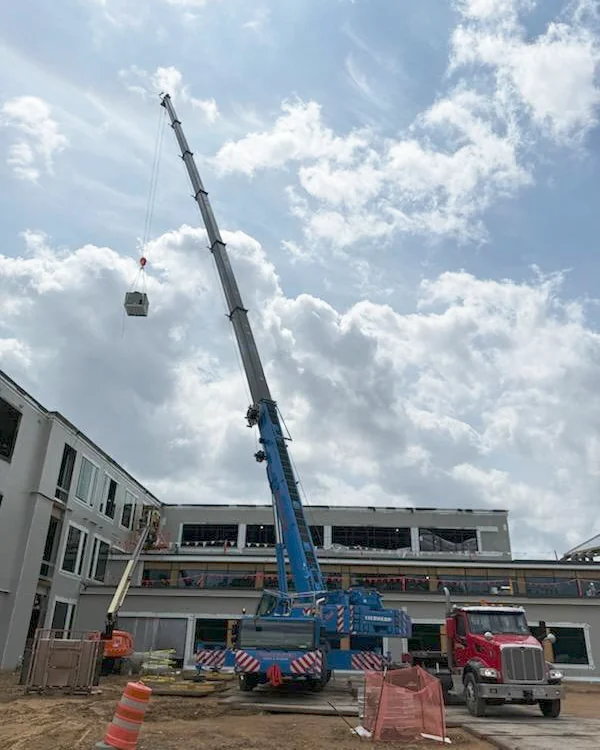 Rental Cranes in Conroe TX and Rigging Heavy Lifts