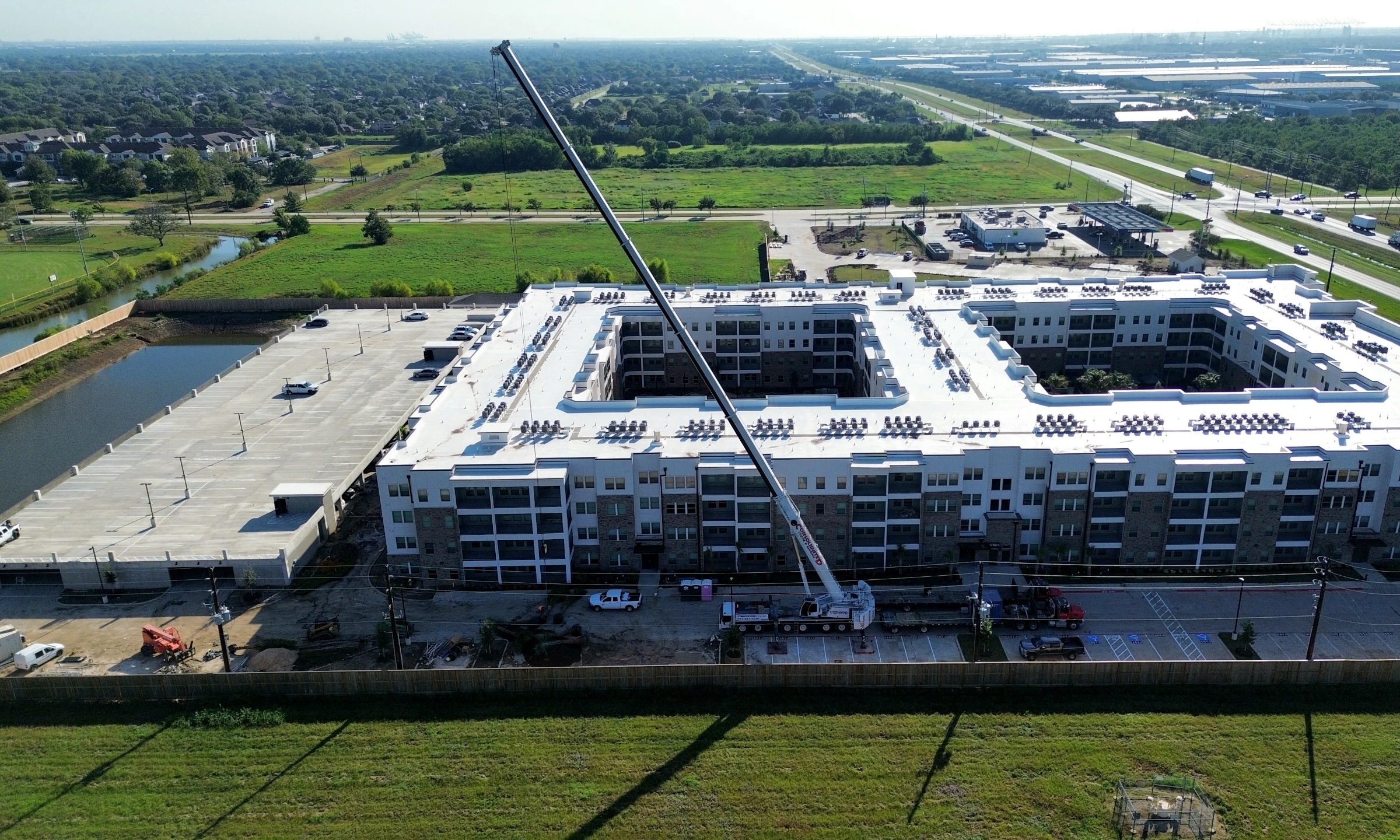 rigging lifting and setting trees in Pasadena TX